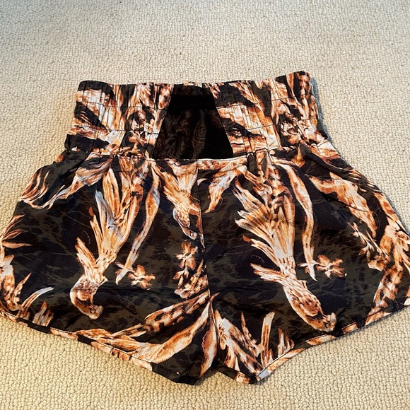 Free People The Way Home Printed Shorts - Picture 2 of 4